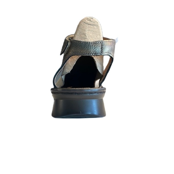 Sz10 (euro 41) Naot Cymbal Gladiator Sandal in Antique Gold GUC - Picture 8 of 16